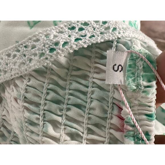 NWT Colorful Natalie White Green V-neckline Short Sleeves Mini Dress Size Small - Picture 5 of 6